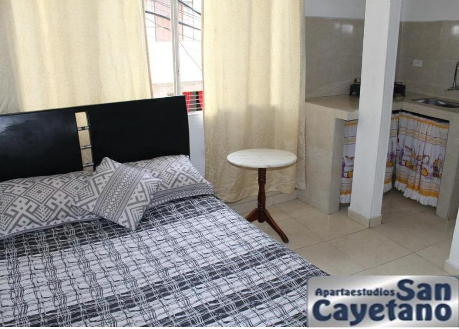 Apartaestudios San Cayetano Cali Eksteriør bilde