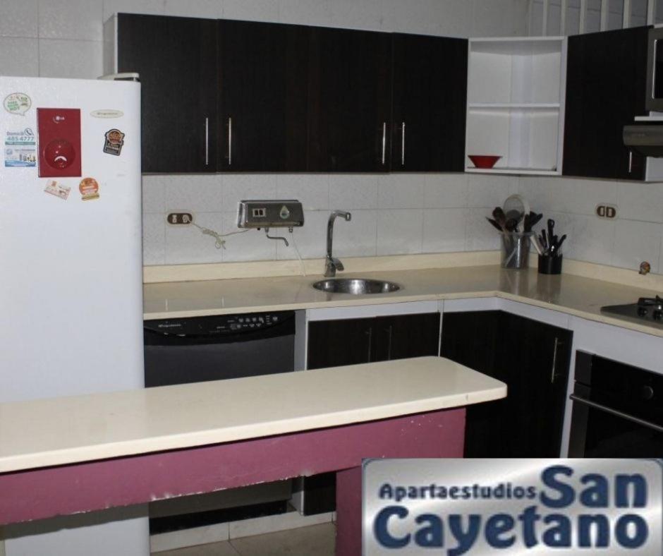 Apartaestudios San Cayetano Cali Eksteriør bilde
